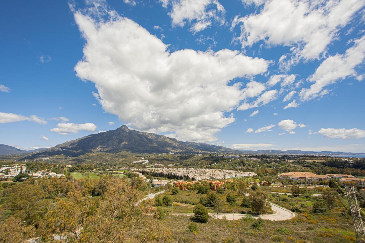 Modern Apartment With Stunning Views Marbella Buitenkant foto