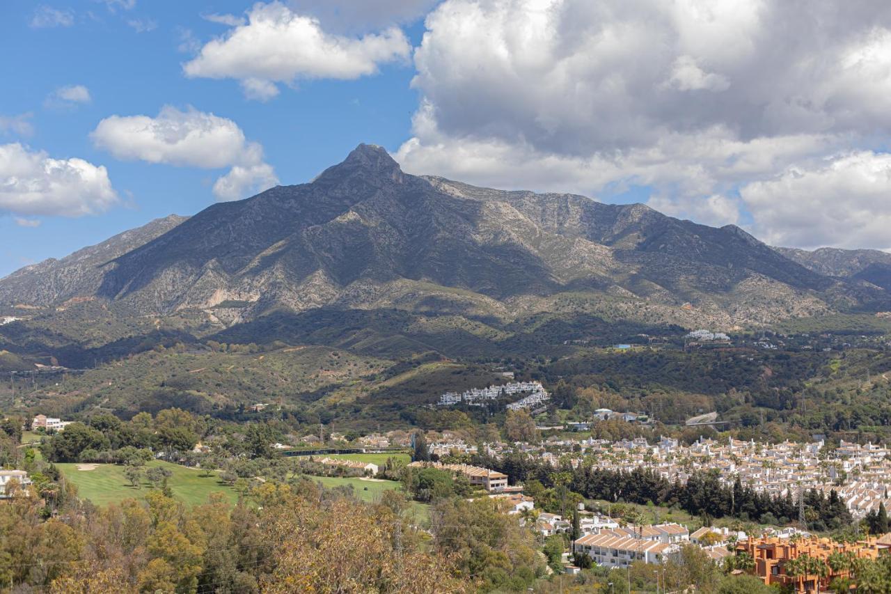 Modern Apartment With Stunning Views Marbella Buitenkant foto